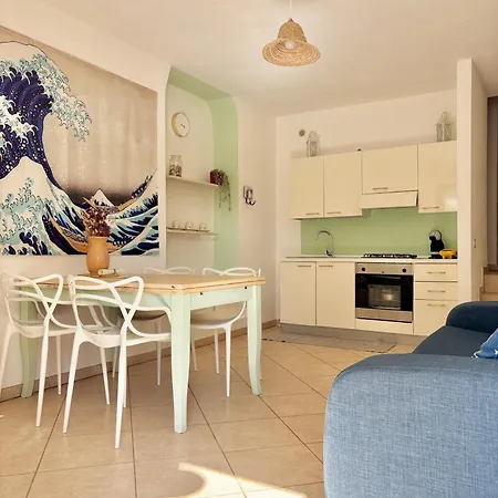 アパートホテル La Dimora Di Ulisse サンタ・チェザーレア・テルメ