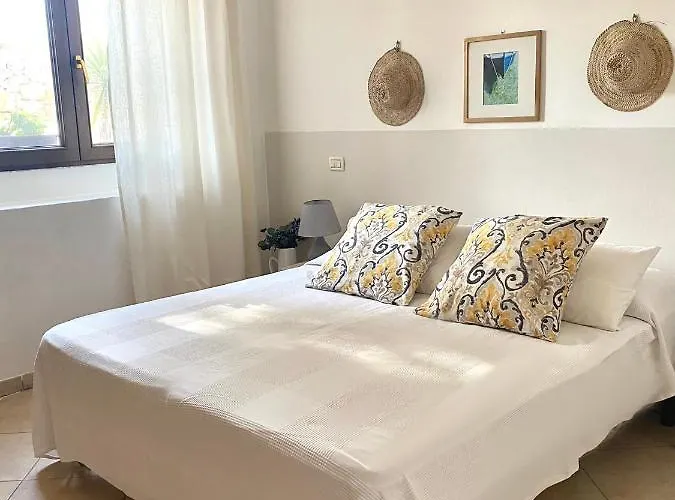 Apartahotel La Dimora Di Ulisse 4*